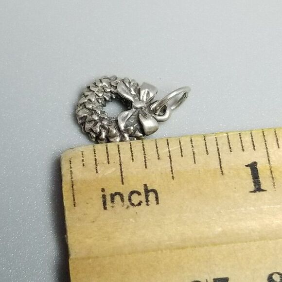 Vintage Sterling Silver Tiny Christmas Wreath Charm Pendant, Winter Holiday - Picture 3 of 8